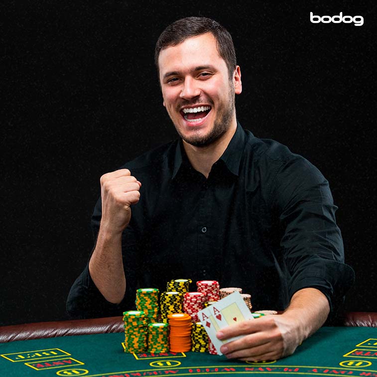 Jogue poker de maneira mais inteligente e preparado!