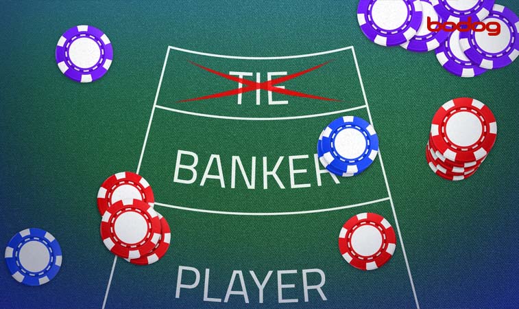 Gráfica de baccarat rodeada por fichas con la palabra “tie” tachada
