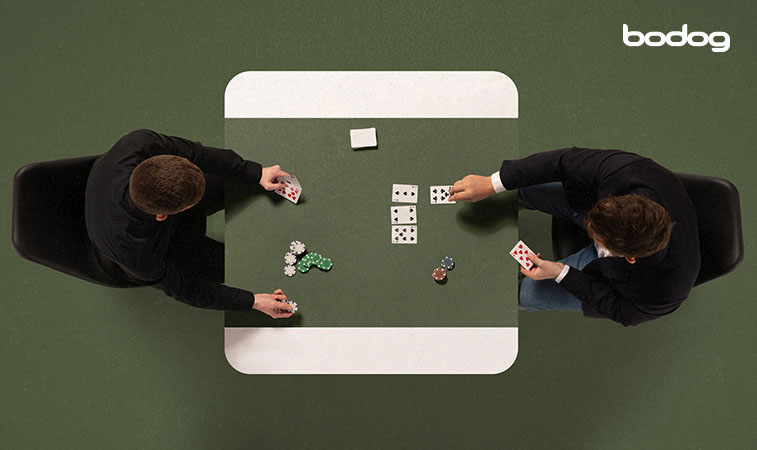 Em que situações acontece um Dark Tunnel Bluff no poker
